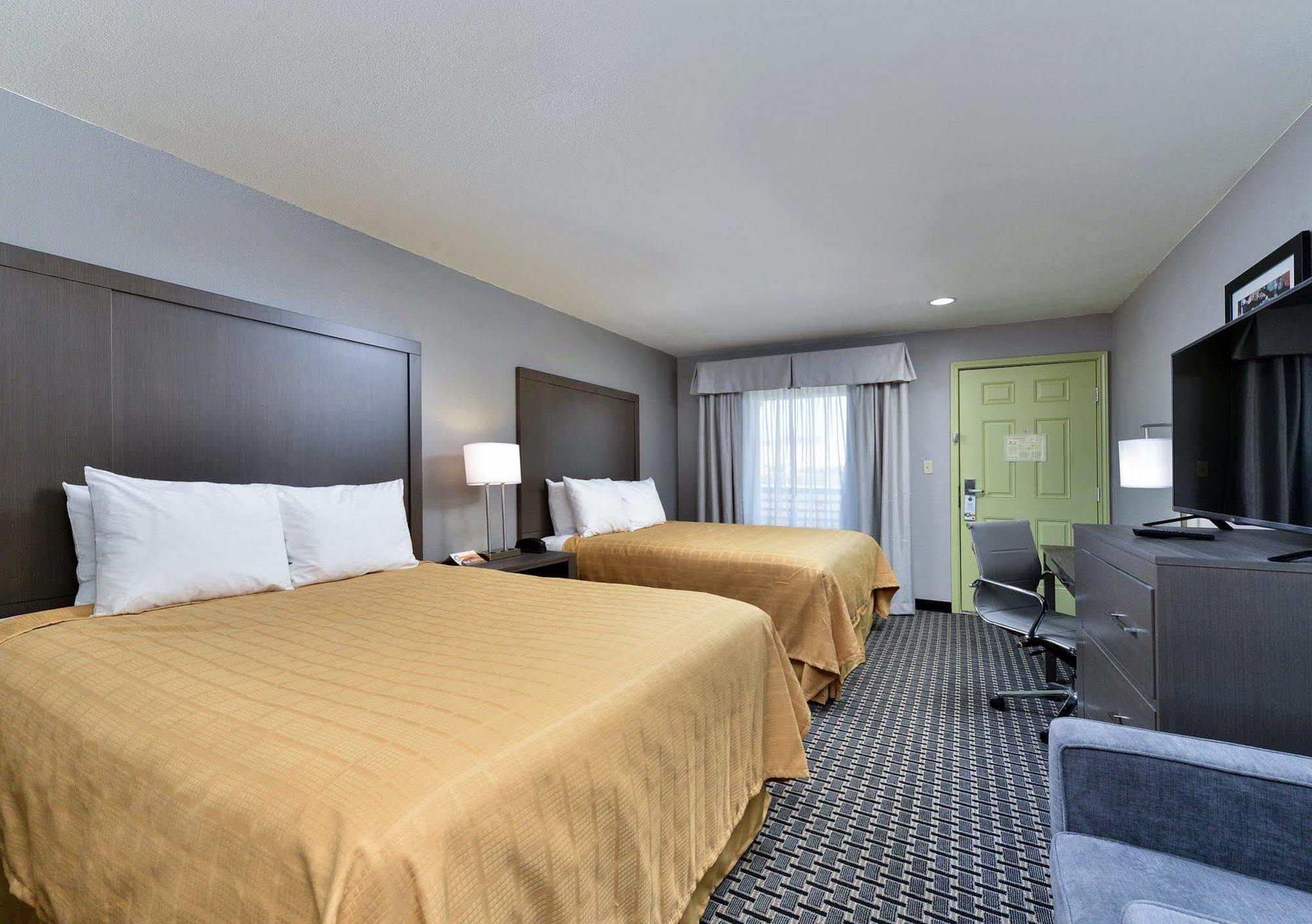 The Black Swan Lee - Lenox, Ascend Hotel Collection Exterior foto